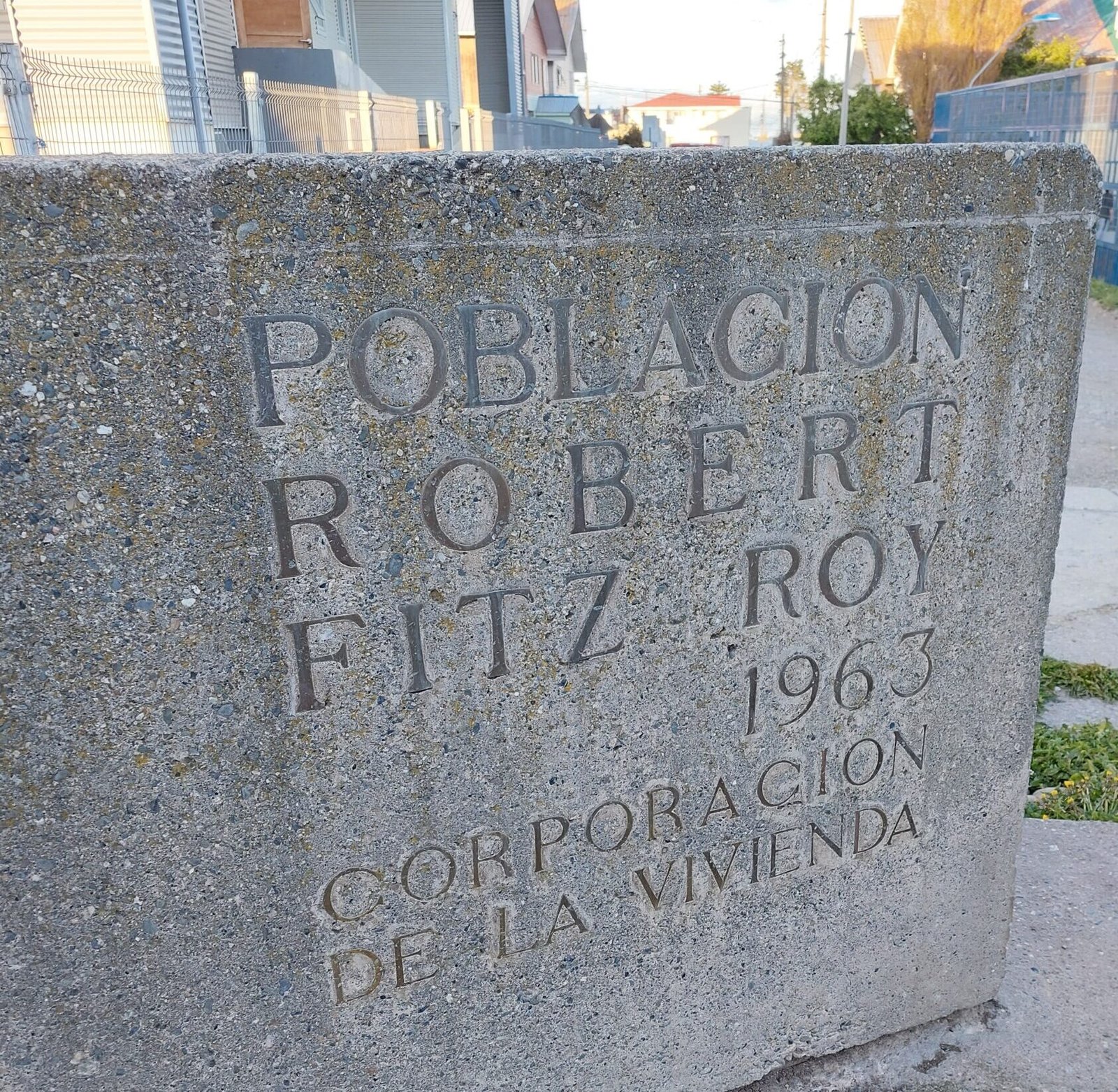 Monolito Población Robert Fitz Roy